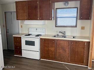 3745 Burgaw Highway, Unit 5 Jacksonville, NC 28540 - Photo 5 of 12 kitchen