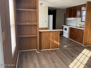 3745 Burgaw Highway, Unit 5 Jacksonville, NC 28540 - Photo 6 of 12 book shelf