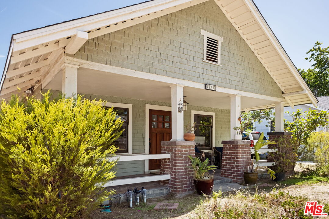 1740 Whitefield Road Pasadena, CA 91104 - Photo 3 of 44