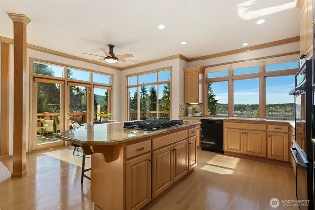 $2,498,000 | 19508 Southeast 24th Place, Sammamish, WA 98075