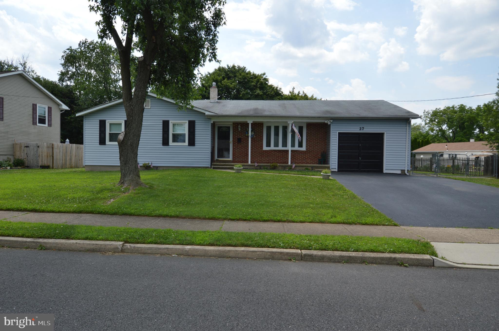 27 Compton Way Hamilton, NJ 08690 - Photo 1 of 32 Gallery Image 1