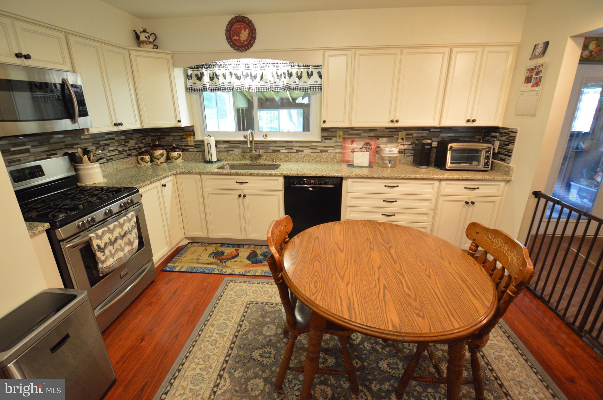 27 Compton Way Hamilton, NJ 08690 - Photo 12 of 32 Gallery Image 12