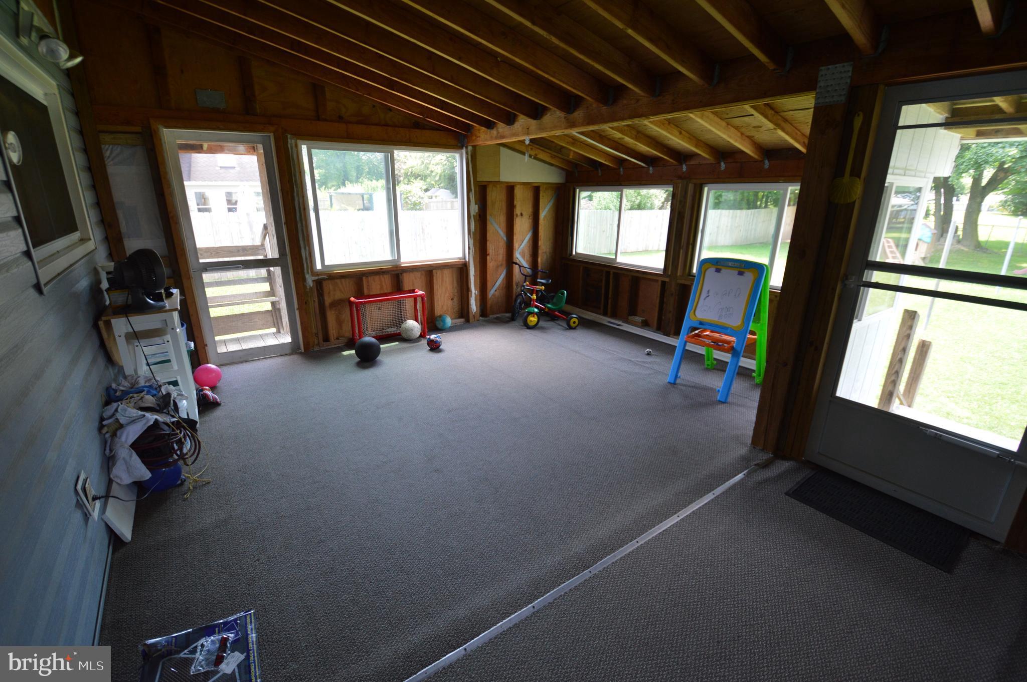 27 Compton Way Hamilton, NJ 08690 - Photo 32 of 32 Gallery Image 32