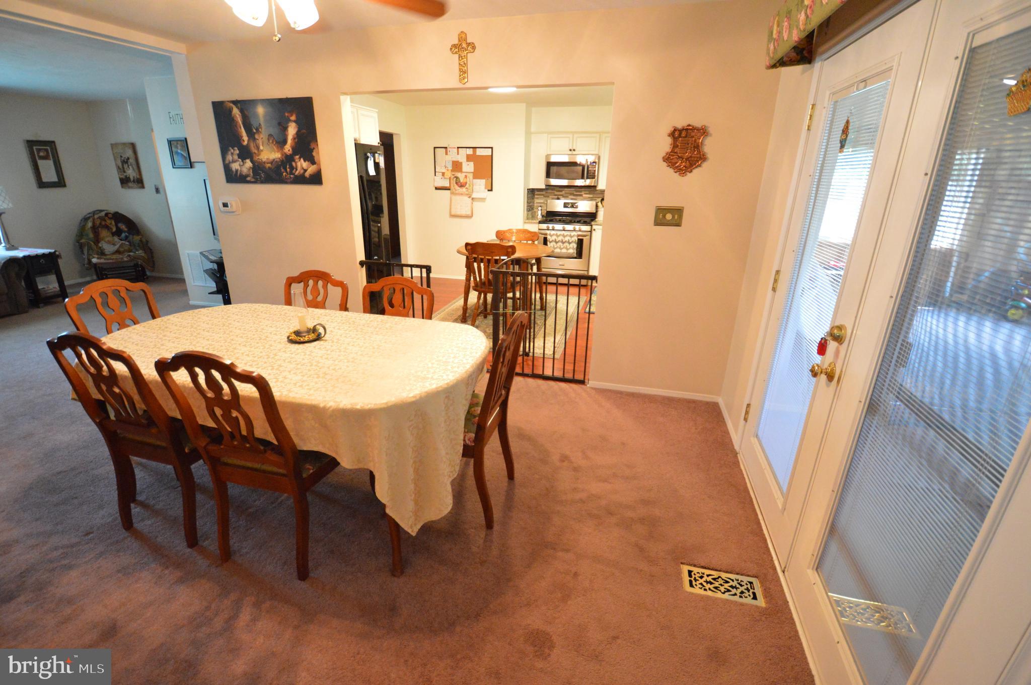 27 Compton Way Hamilton, NJ 08690 - Photo 8 of 32 Gallery Image 8