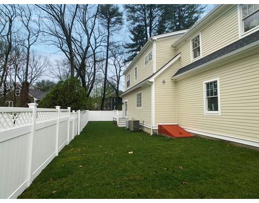 34 Russell Road Wellesley, MA 02482 - Photo 3 of 24