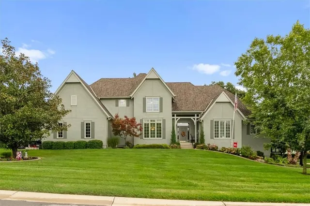 $900,000 | 3609 Iron Horse Court, Leawood, KS 66224