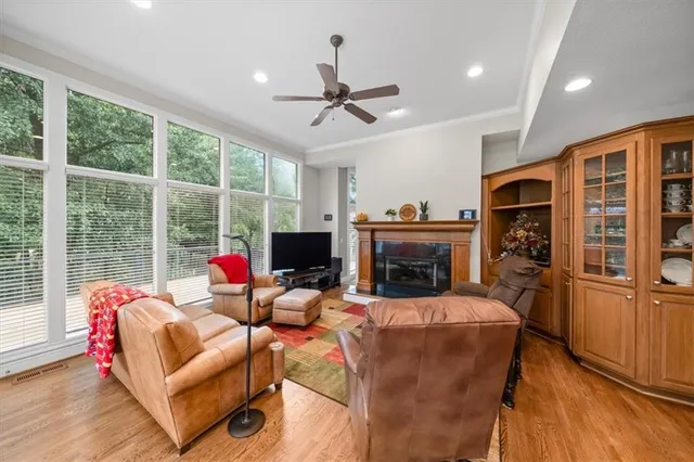 $900,000 | 3609 Iron Horse Court, Leawood, KS 66224