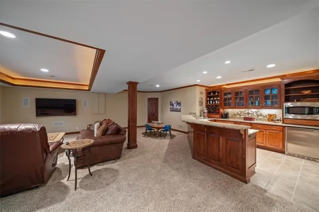 $900,000 | 3609 Iron Horse Court, Leawood, KS 66224