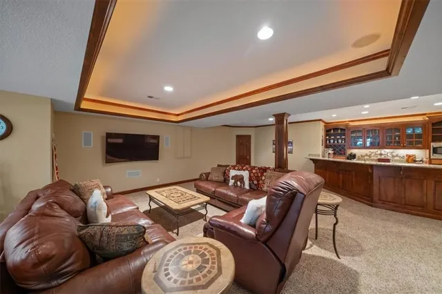 $900,000 | 3609 Iron Horse Court, Leawood, KS 66224