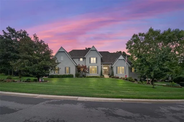 $900,000 | 3609 Iron Horse Court, Leawood, KS 66224