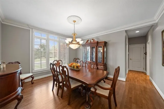 $900,000 | 3609 Iron Horse Court, Leawood, KS 66224