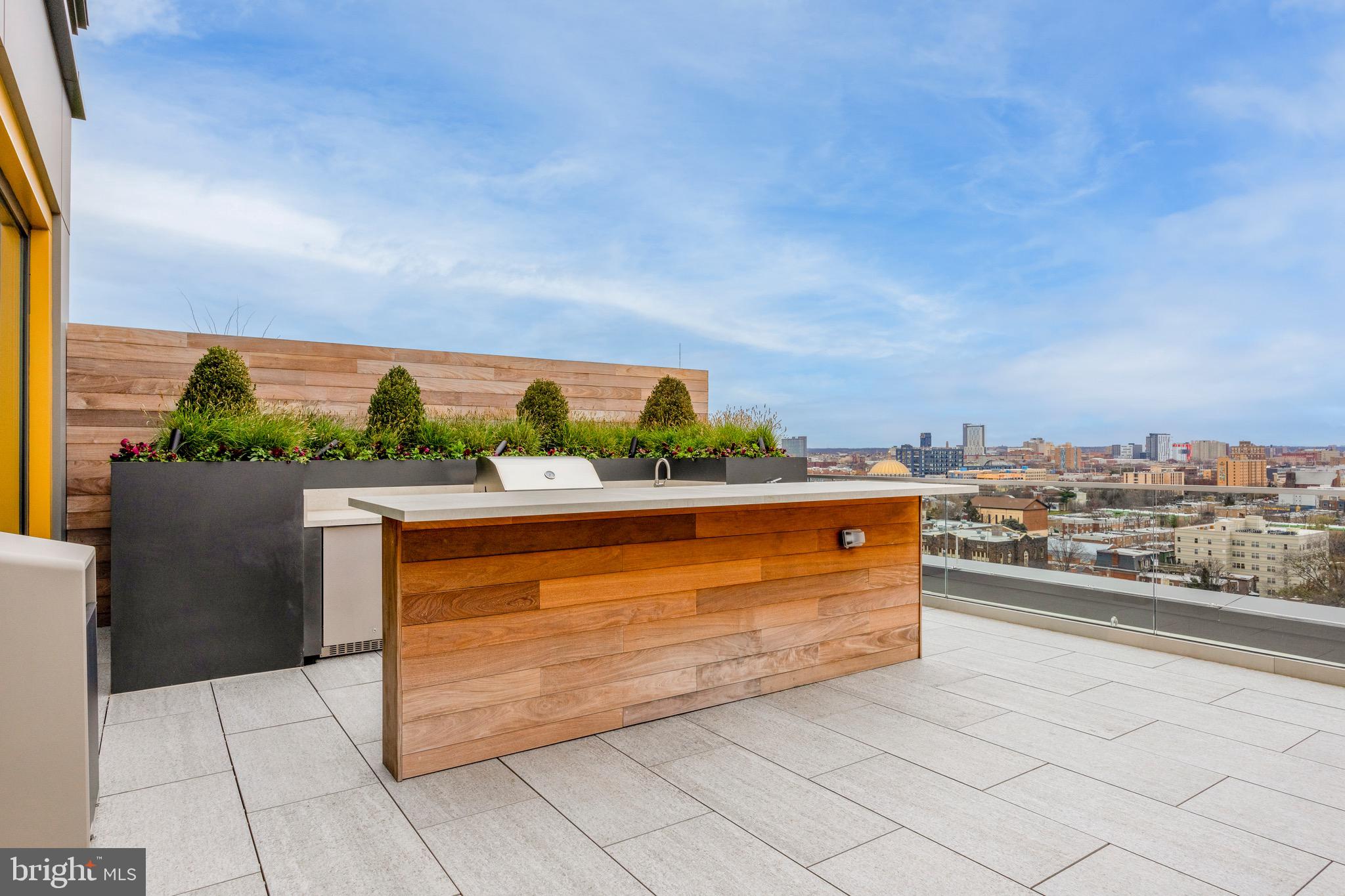 569 North 5th Street, Unit 830 Philadelphia, PA 19123 - Photo 19 of 46 an outdoor view from a balcony