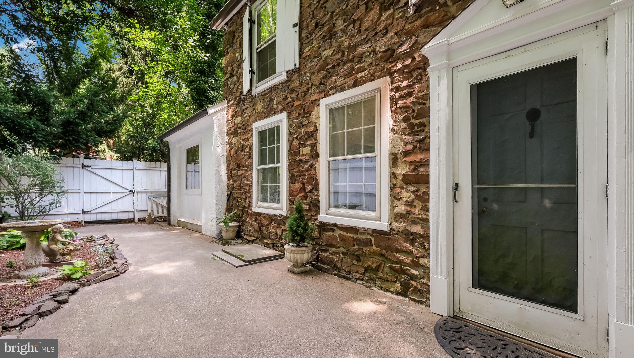 763 Almshouse Road Doylestown, PA 18901 - Photo 8 of 60