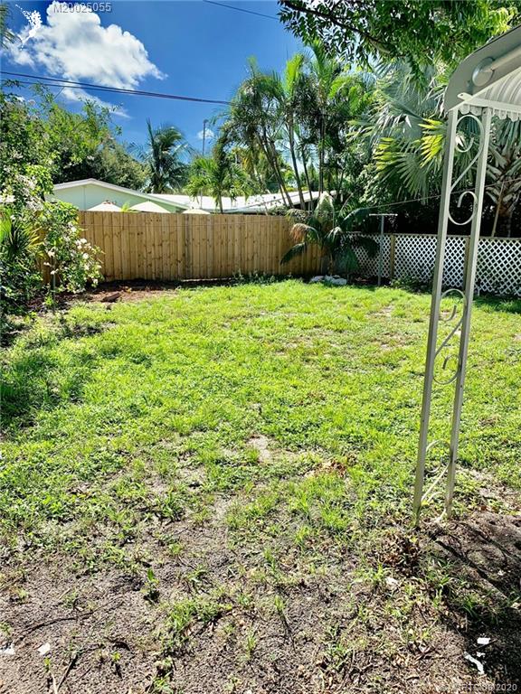 405 Robalo Court Stuart, FL 34996 - Photo 8 of 11 Gallery Image 8