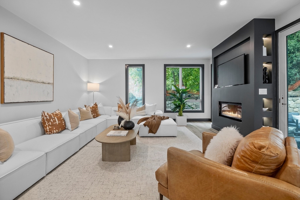 267 Tappan Street, Unit 2 Brookline, MA 02445 - Photo 2 of 20