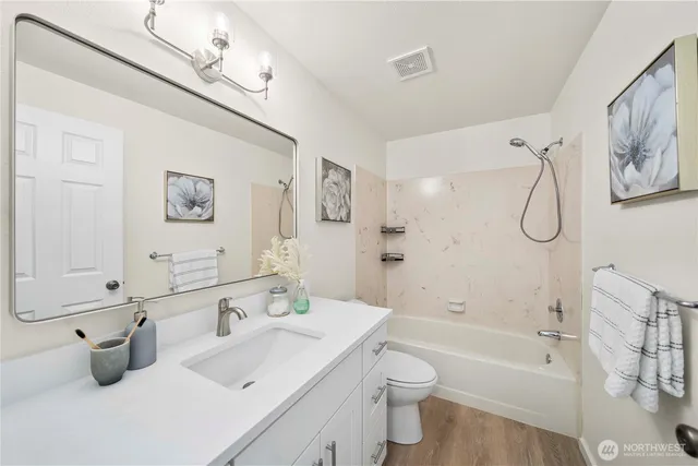 $900,000 | 719 213th Street Southeast, Bothell, WA 98021