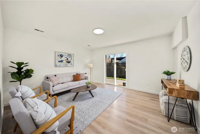 $900,000 | 719 213th Street Southeast, Bothell, WA 98021