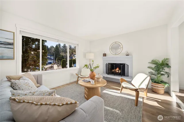 $900,000 | 719 213th Street Southeast, Bothell, WA 98021