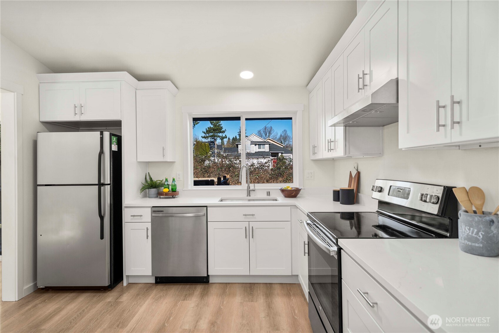 719 213th Street Southeast Bothell, WA 98021 - Photo 9 of 26