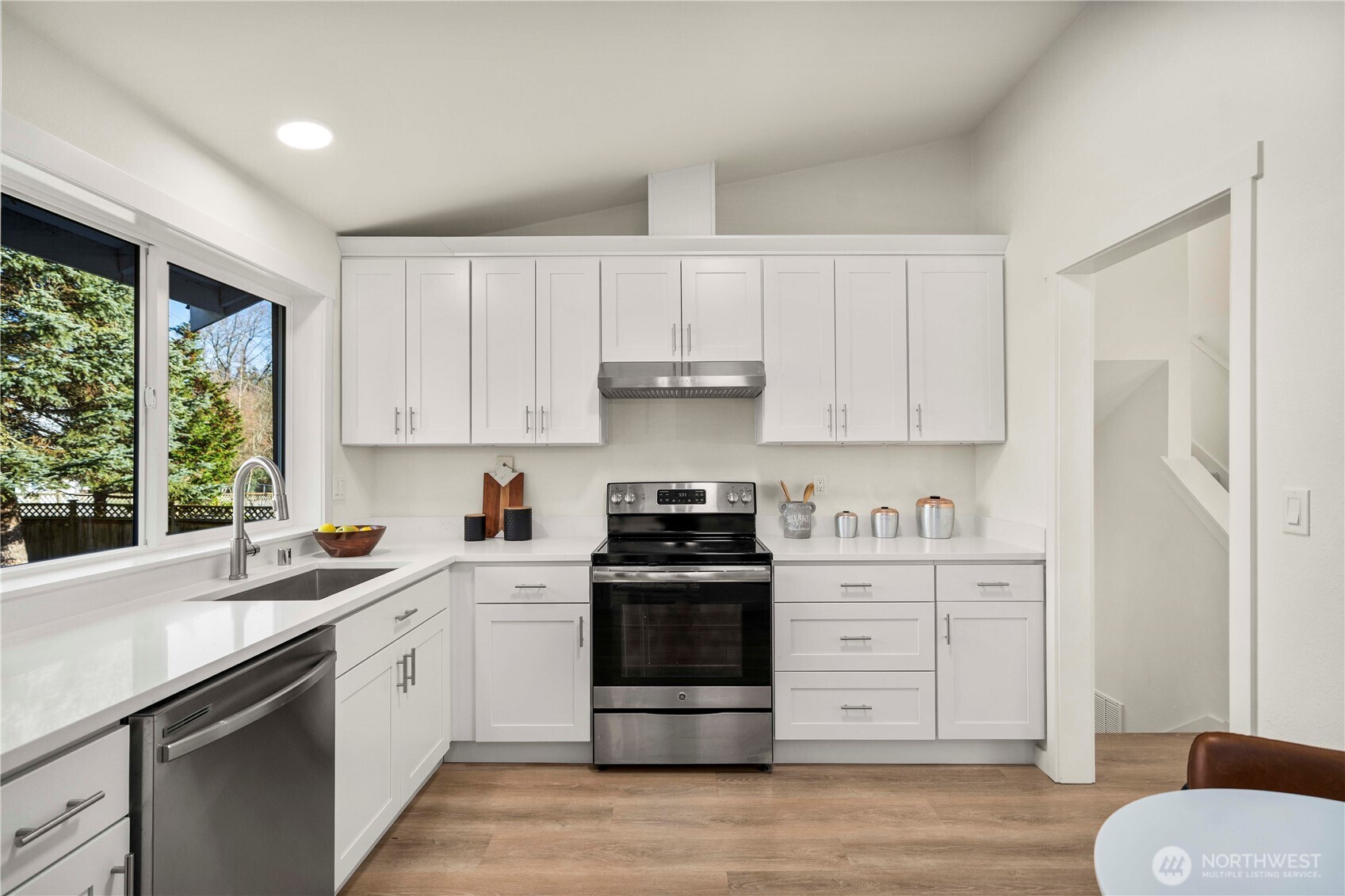 719 213th Street Southeast Bothell, WA 98021 - Photo 10 of 26