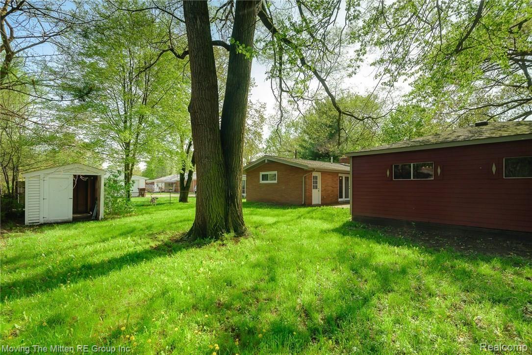 8431 Belleville Road Belleville, MI 48111 - Photo 38 of 42 MTM_8431_belleville-38.jpg
