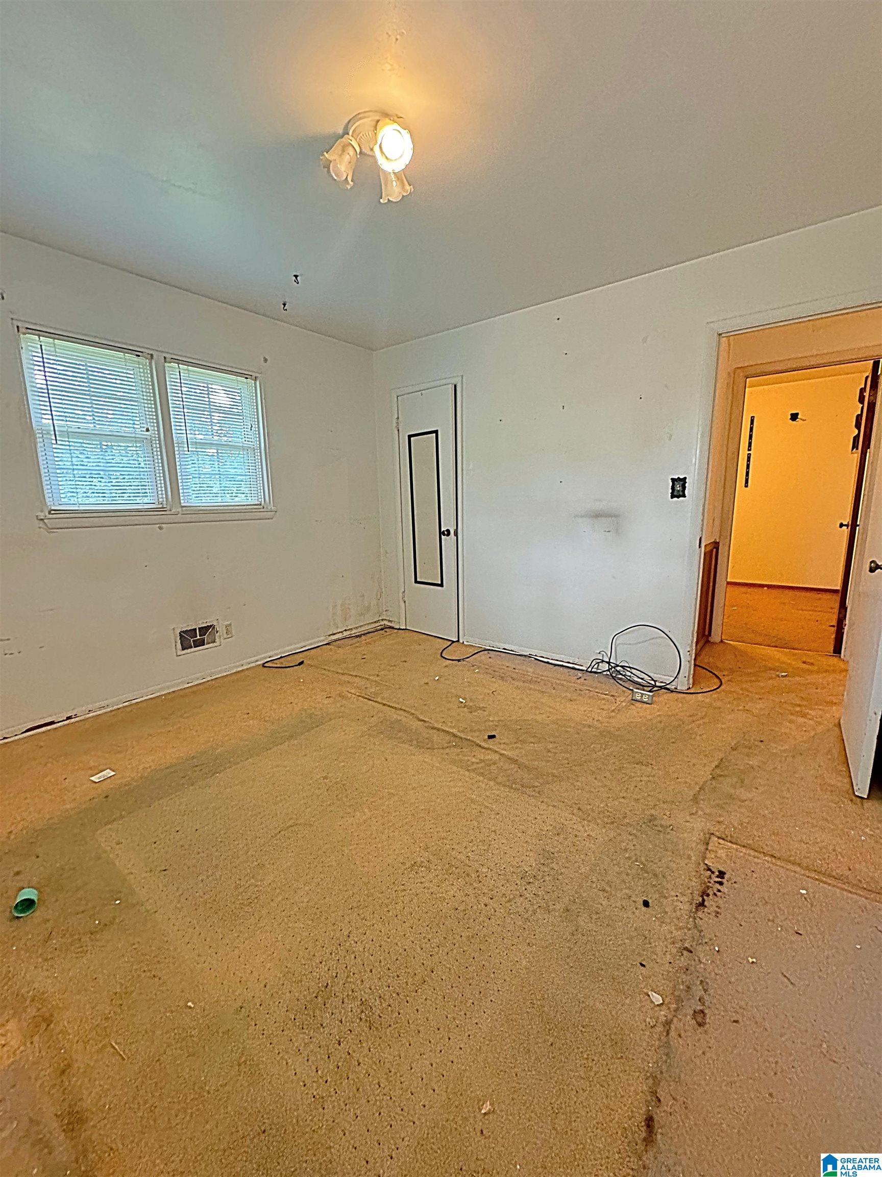 967 7th Place Pleasant Grove, AL 35127 - Photo 5 of 21