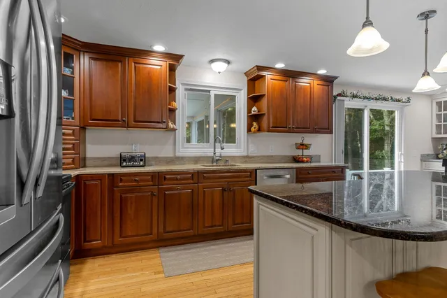 $842,500 | 97 Roosevelt Road, Cotuit, MA 02635