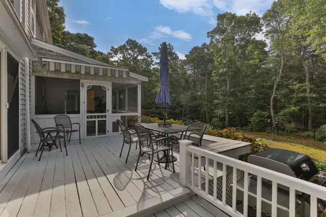 $842,500 | 97 Roosevelt Road, Cotuit, MA 02635