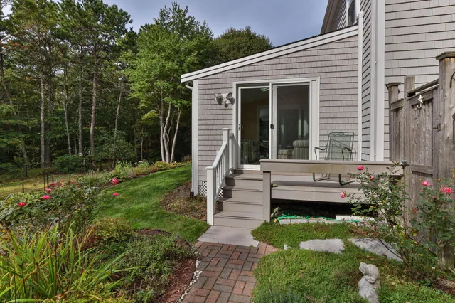 $842,500 | 97 Roosevelt Road, Cotuit, MA 02635