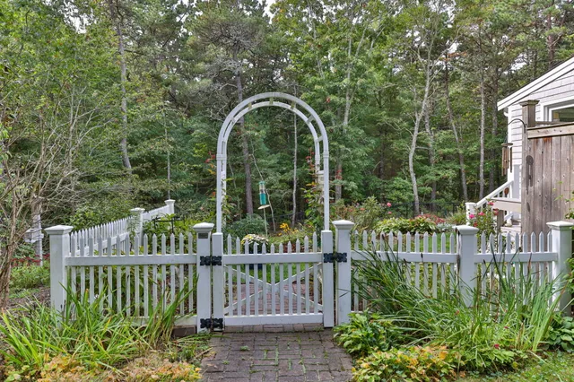 $842,500 | 97 Roosevelt Road, Cotuit, MA 02635