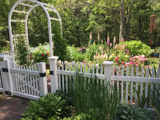 $842,500 | 97 Roosevelt Road, Cotuit, MA 02635