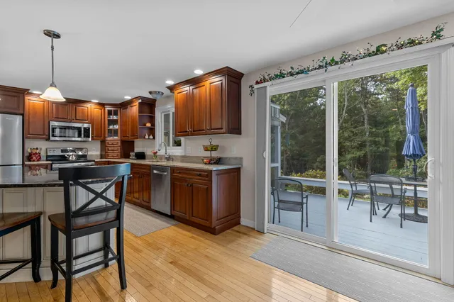 $842,500 | 97 Roosevelt Road, Cotuit, MA 02635