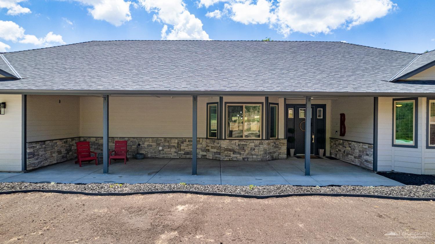 26004 Bear Valley Road Tehachapi, CA 93561 - Photo 4 of 52 Gallery Image 4