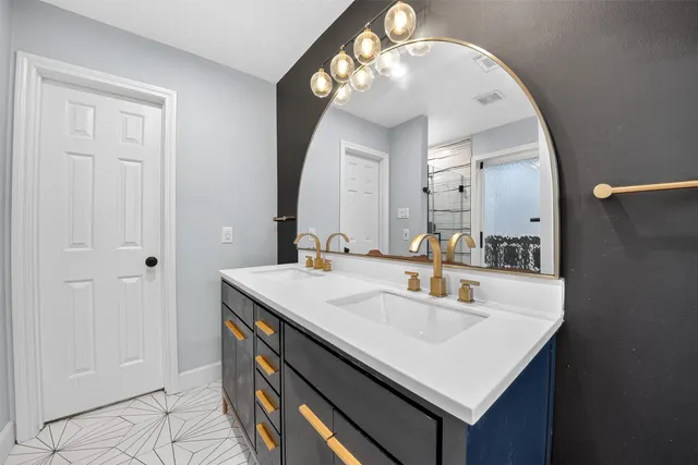 $1,990 | 17002 Analisa Circle, Houston, TX 77084