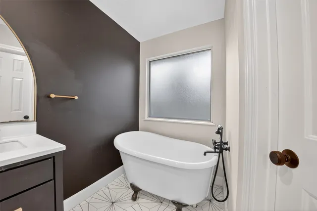 $1,990 | 17002 Analisa Circle, Houston, TX 77084