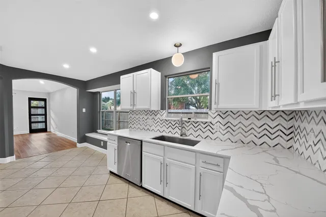 $1,990 | 17002 Analisa Circle, Houston, TX 77084