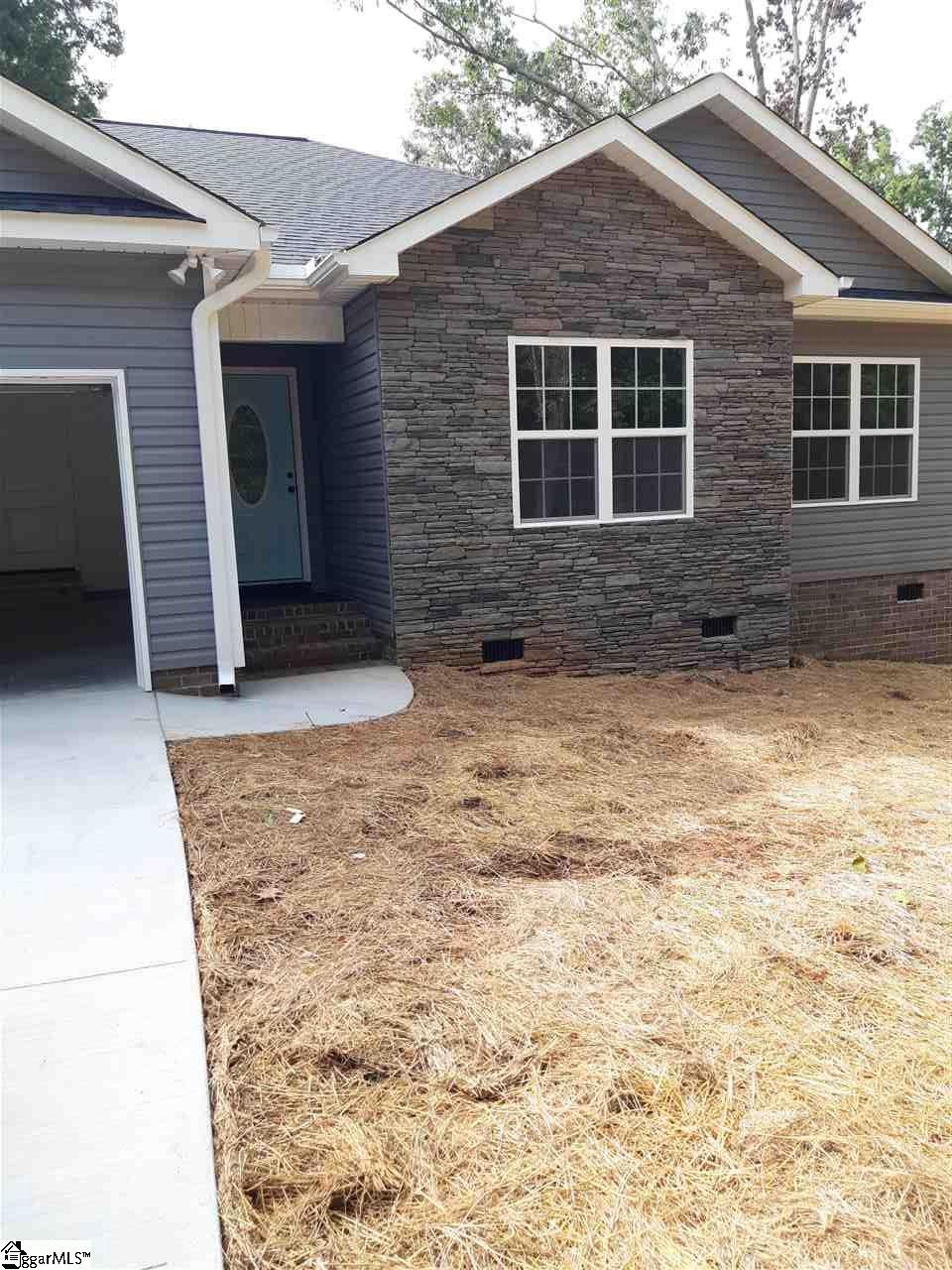 216 Ginko Ridge Pickens, SC 29671 - Photo 2 of 16