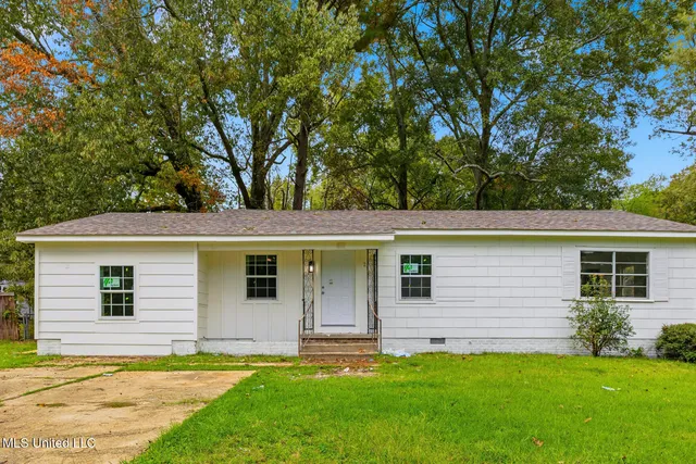 $99,900 | 215 Windsor Drive, Jackson, MS 39209