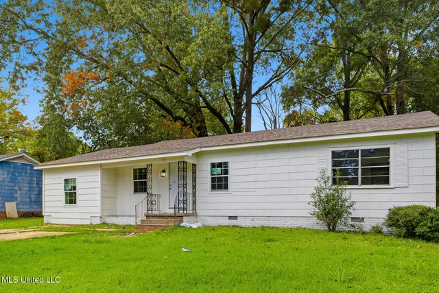 $99,900 | 215 Windsor Drive, Jackson, MS 39209