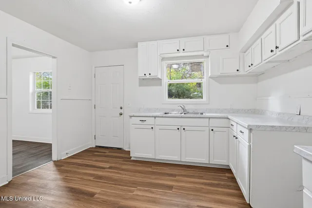 $99,900 | 215 Windsor Drive, Jackson, MS 39209