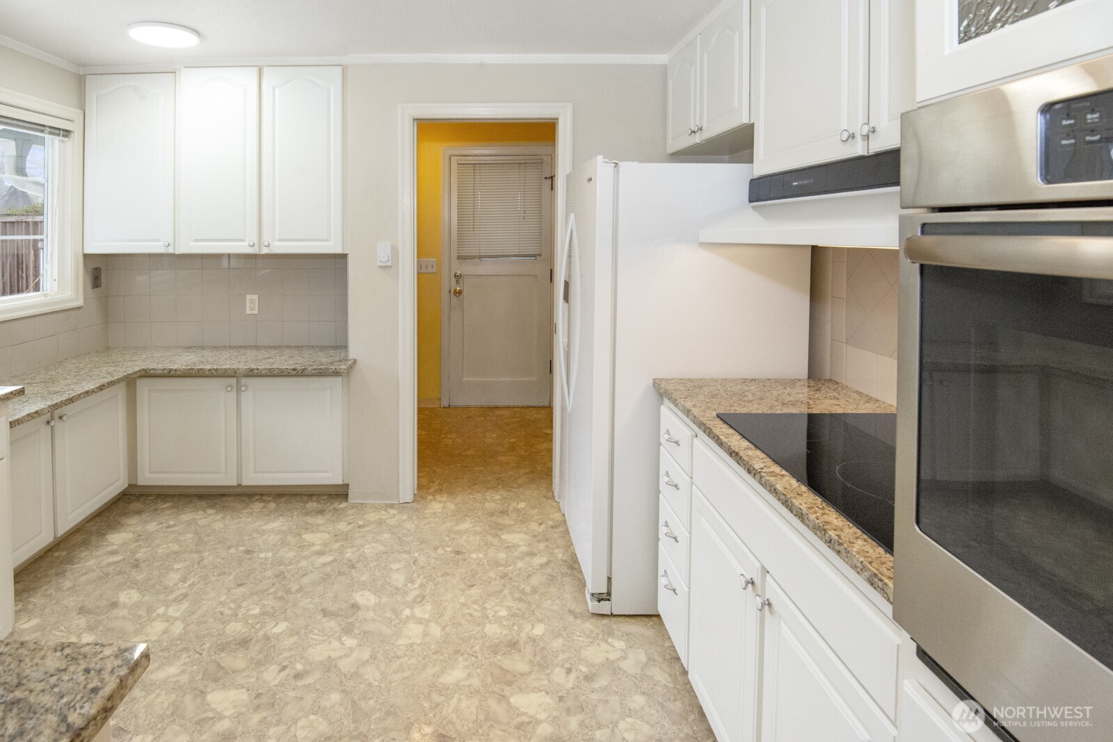 9318 Hipkins Road Southwest Lakewood, WA 98498 - Photo 10 of 31