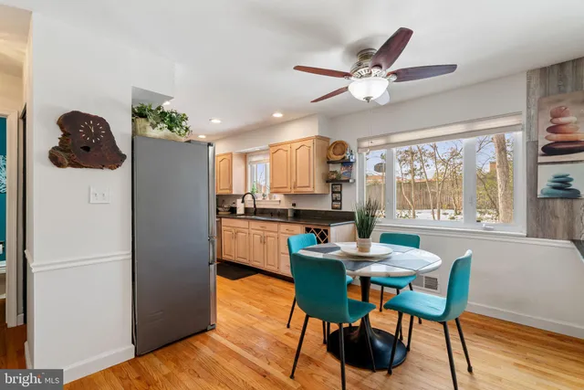 $869,900 | 6102 Sherborn Lane, Springfield, VA 22152