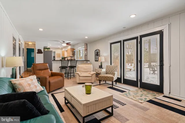 $869,900 | 6102 Sherborn Lane, Springfield, VA 22152