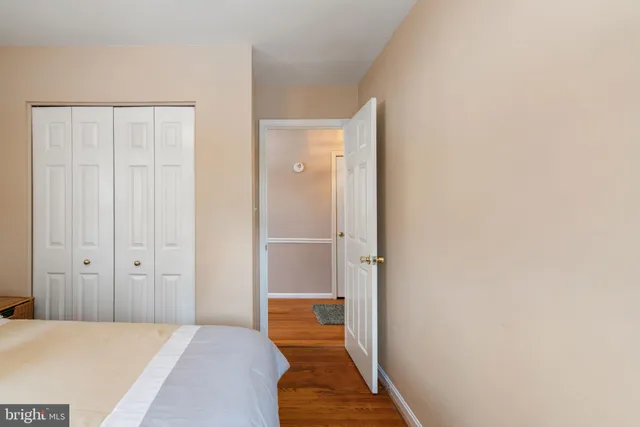 $869,900 | 6102 Sherborn Lane, Springfield, VA 22152