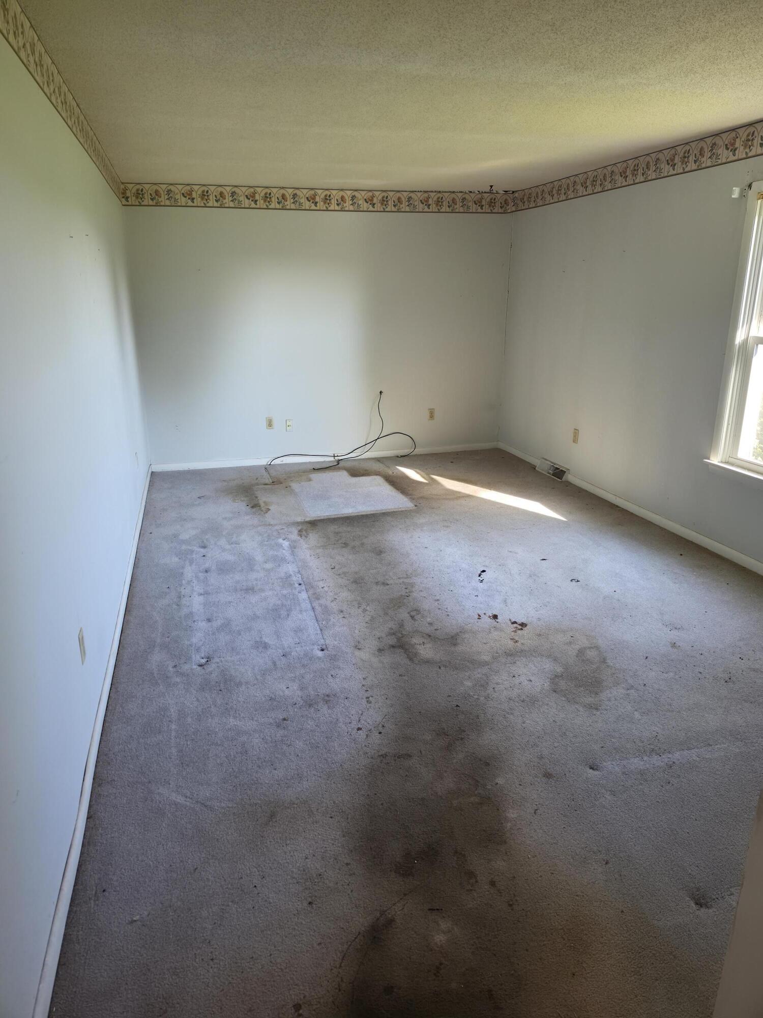 57 Vicksburg Estate Road Benton, KY 42025 - Photo 9 of 30 Living room