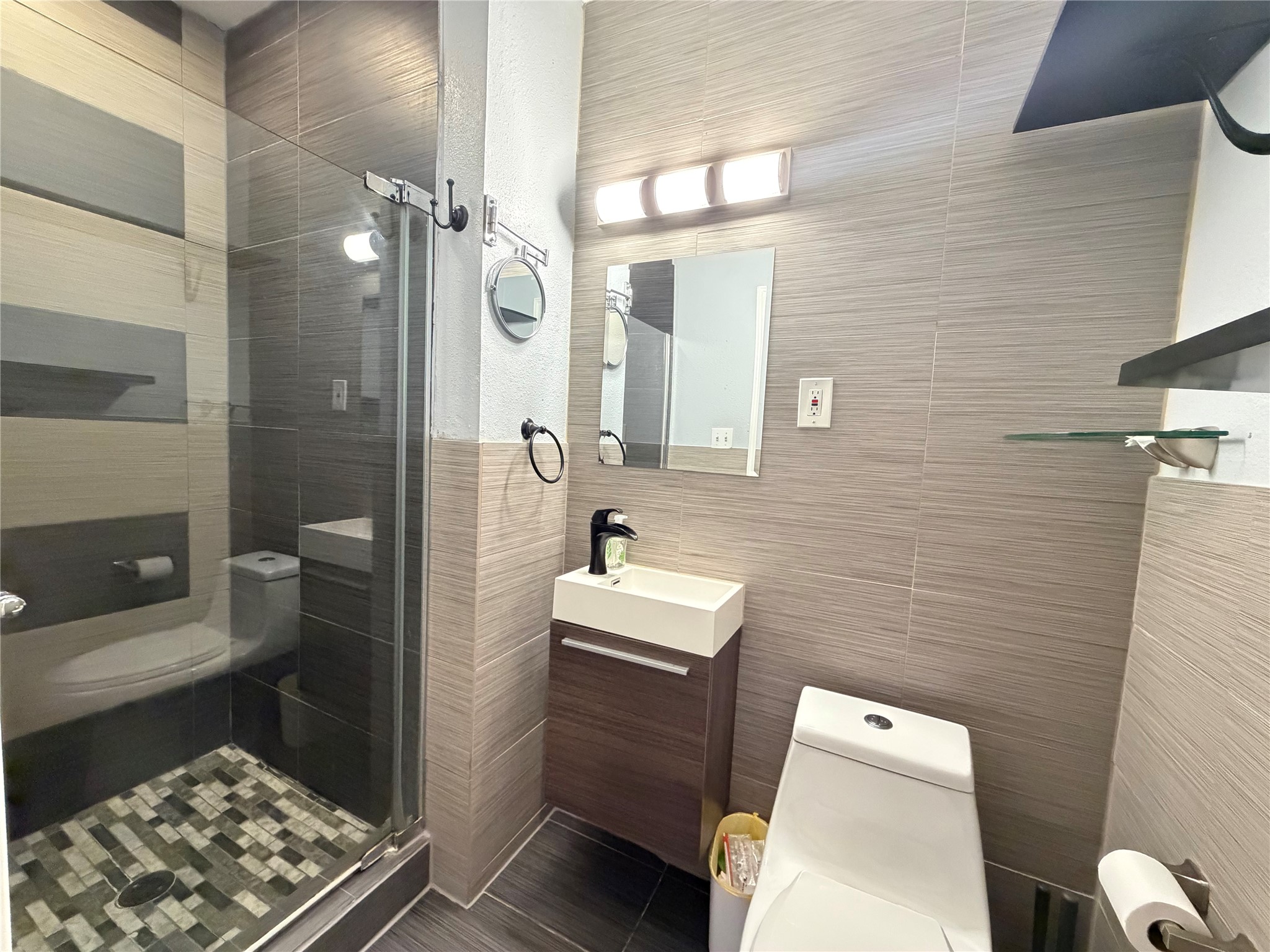 4402 Duval Street, Unit B Austin, TX 78751 - Photo 6 of 24