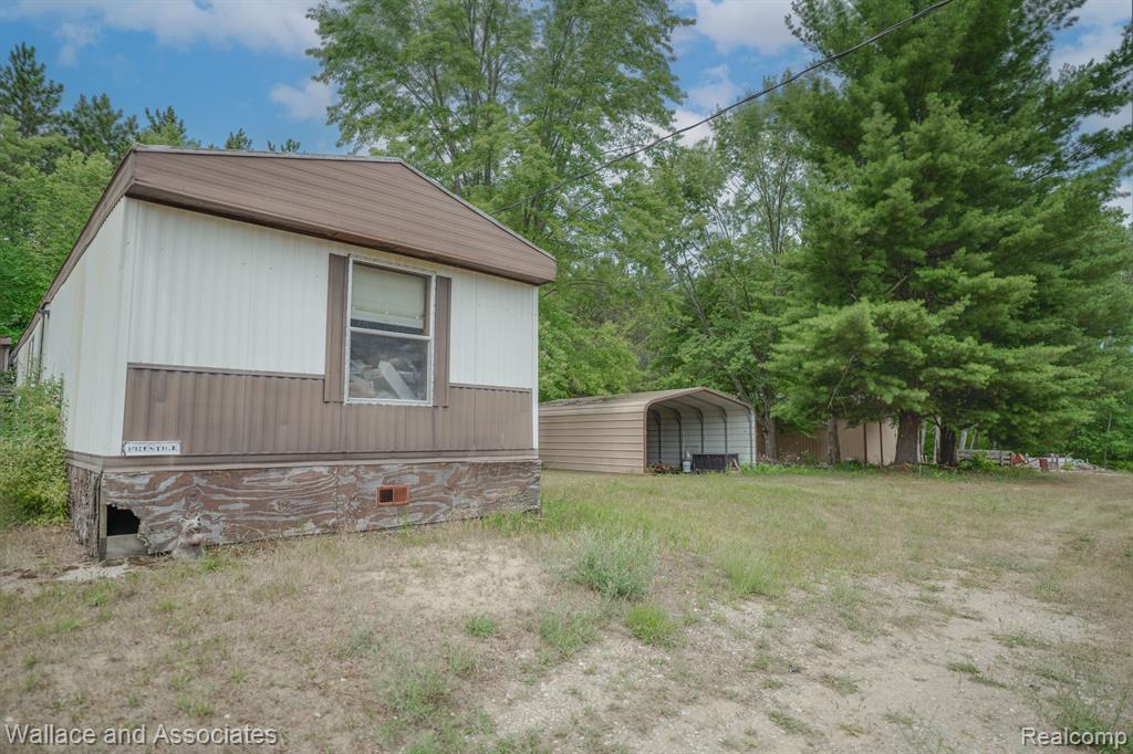 1665 Burns Line Road Croswell, MI 48422 - Photo 2 of 32
