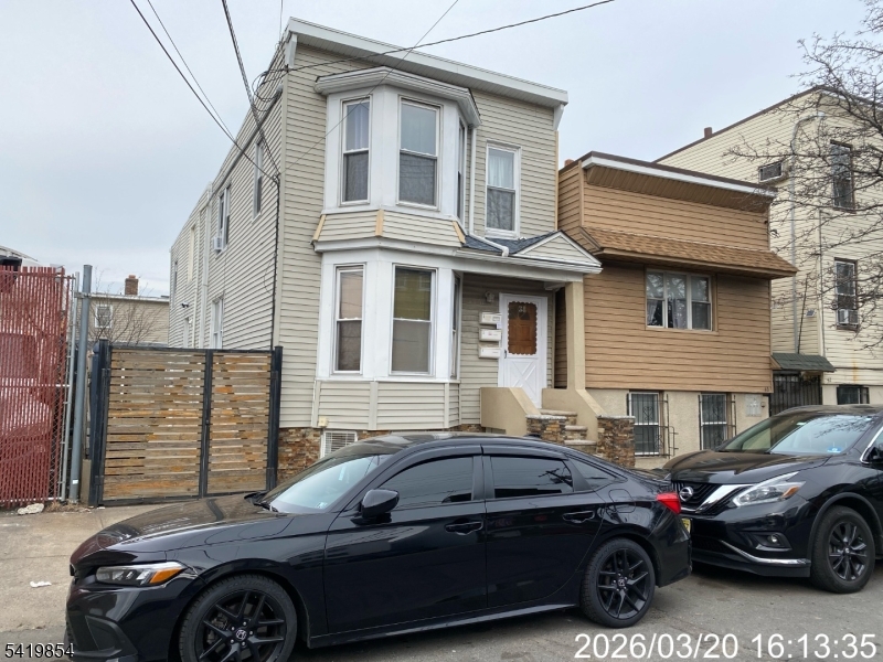 38 Delancy Street Newark, NJ 07105 - Photo 2 of 23