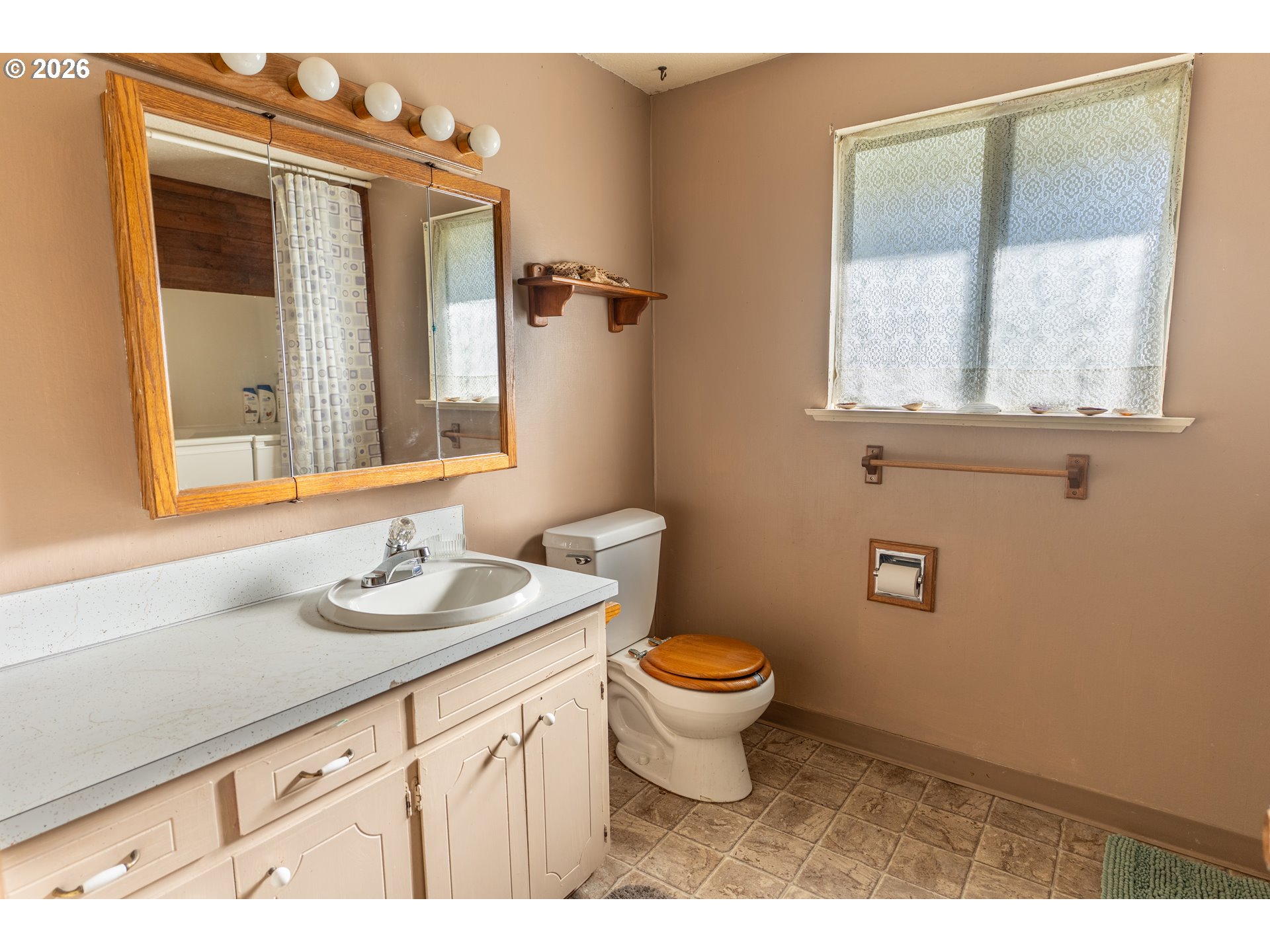 1160 Cedar Street Sweet Home, OR 97386 - Photo 33 of 38