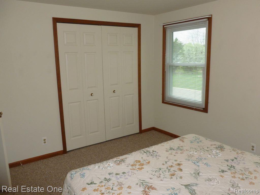 3243 Landview Drive Rochester, MI 48306 - Photo 28 of 41 P1040199.jpg